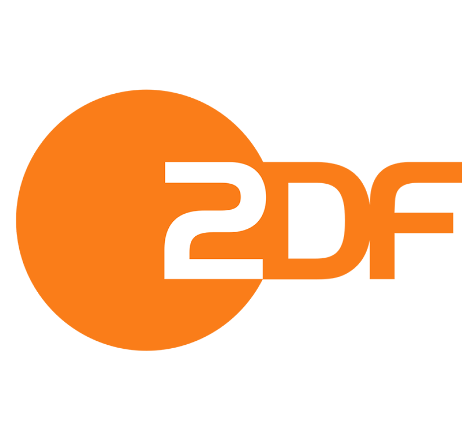 Logo des ZDF (Zweites Deutsches Fernsehen). Es besteht aus einem großen, orangefarbenen Kreis mit der weißen Zahl "2" in der Mitte. Rechts neben dem Kreis befinden sich die Buchstaben "df" in orange, die teilweise mit dem Kreis verbunden sind.