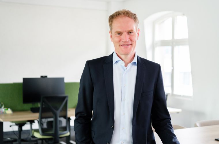 1060 x 710 Dr Wulf Oberschulte GF Accso