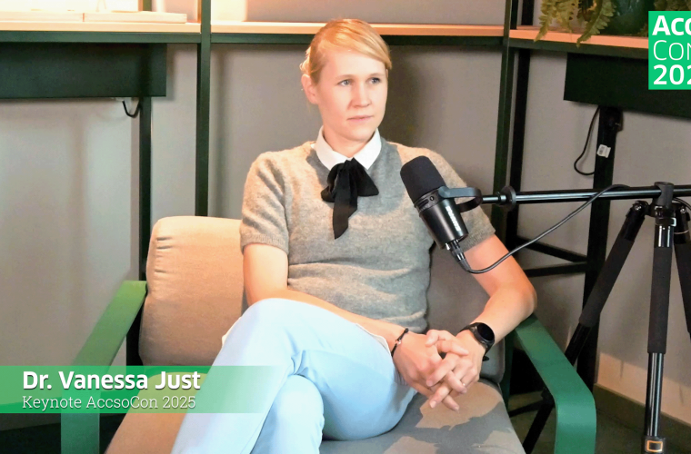 Thumbnail Vanessa Just