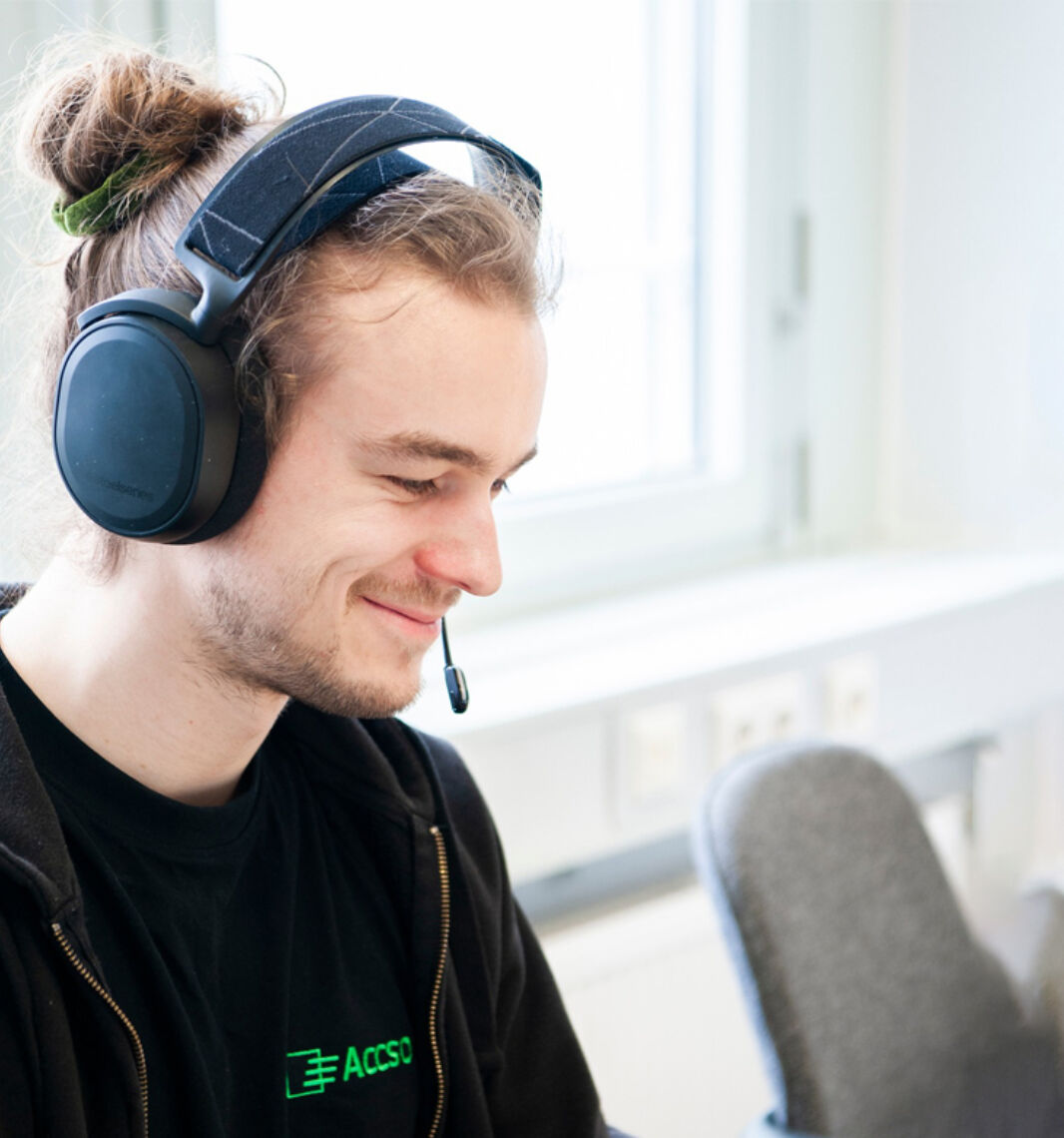 1170 x 782 Kontakt Accso