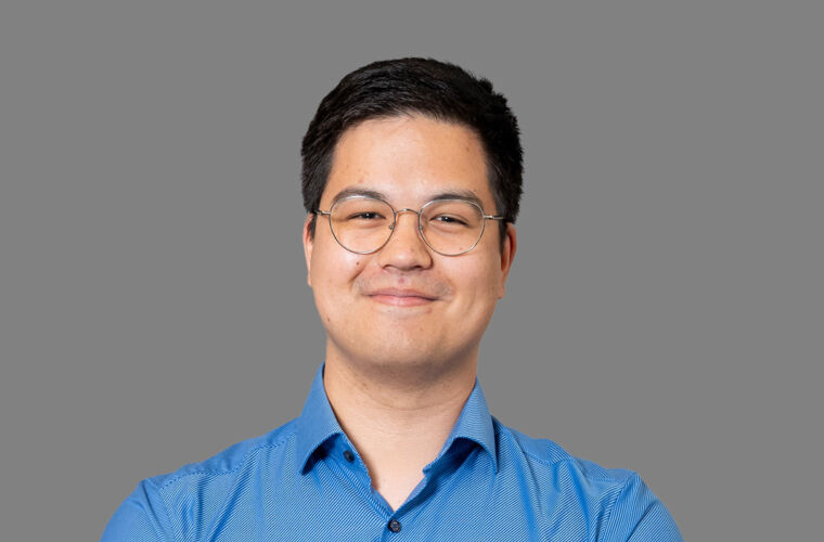 1060 x 710 Robert Hecker